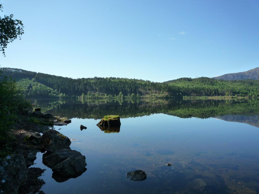 Caledonian Cabin อินเวอร์การ์รี ภายนอก รูปภาพ