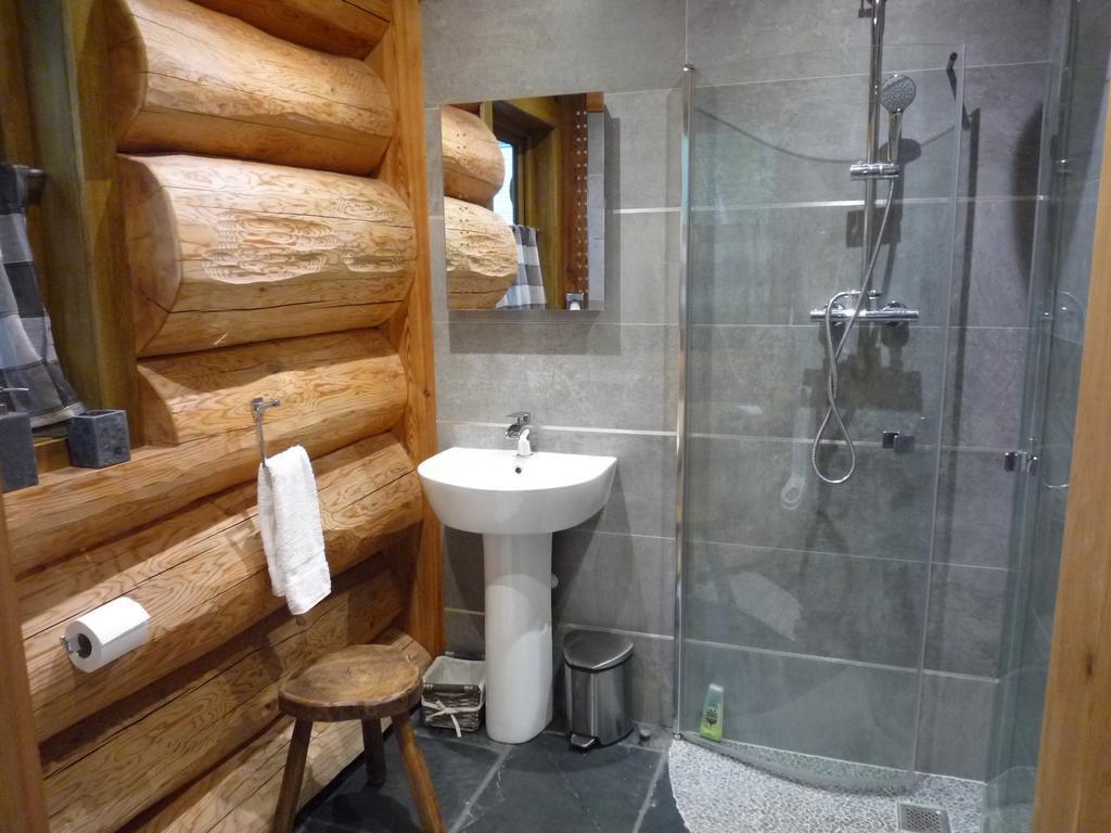 Caledonian Cabin อินเวอร์การ์รี ภายนอก รูปภาพ